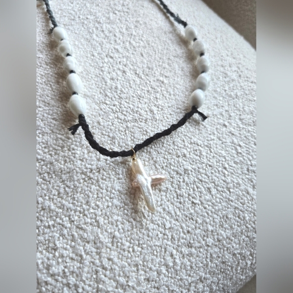 Ariana Ost (Free People), Easy Does It Pearl Strand Necklace, Black/White -NEW! - Picture 3 of 7